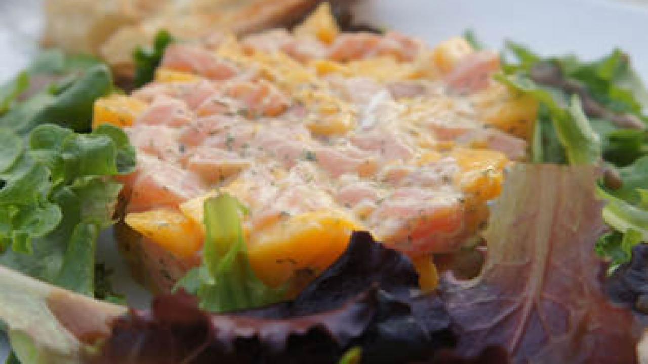 Tartare De Saumon A La Mangue La Delicieuse Recette